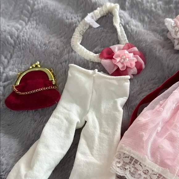 Samantha American Girl doll from first year produced (1986). - Picture 7 of 9